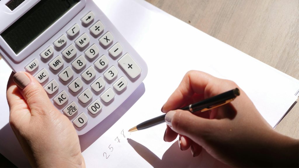 Bookkeeper job requirements.